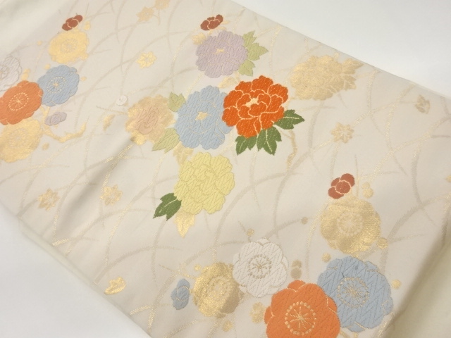 露芝に紅葉・梅・牡丹模様織出し名古屋帯